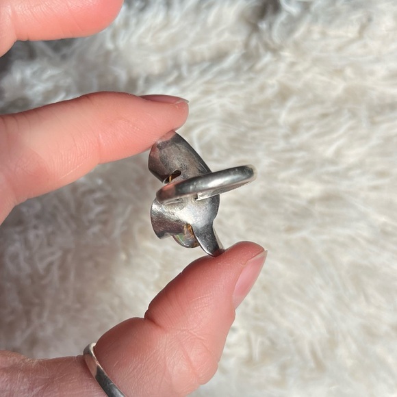 Unique Sterling Silver & Faux Opal Ring - Picture 9 of 16